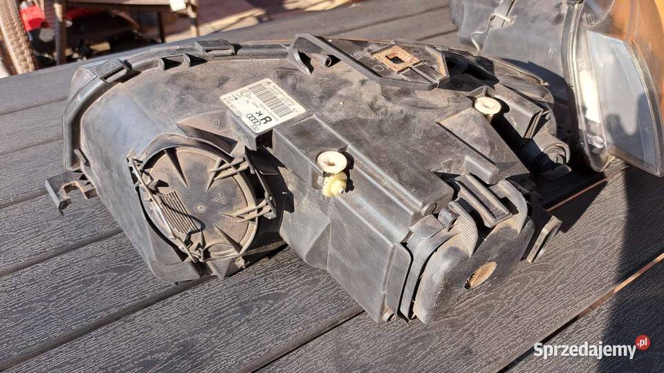 Lampy przednie Audi A3 8P wersja angielska osobowe Lampy przednie Osjaków