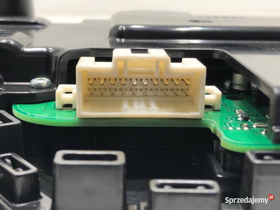 LAMPA SUFITOWA SSANGYONG TORRES 7767041100 sprzedam