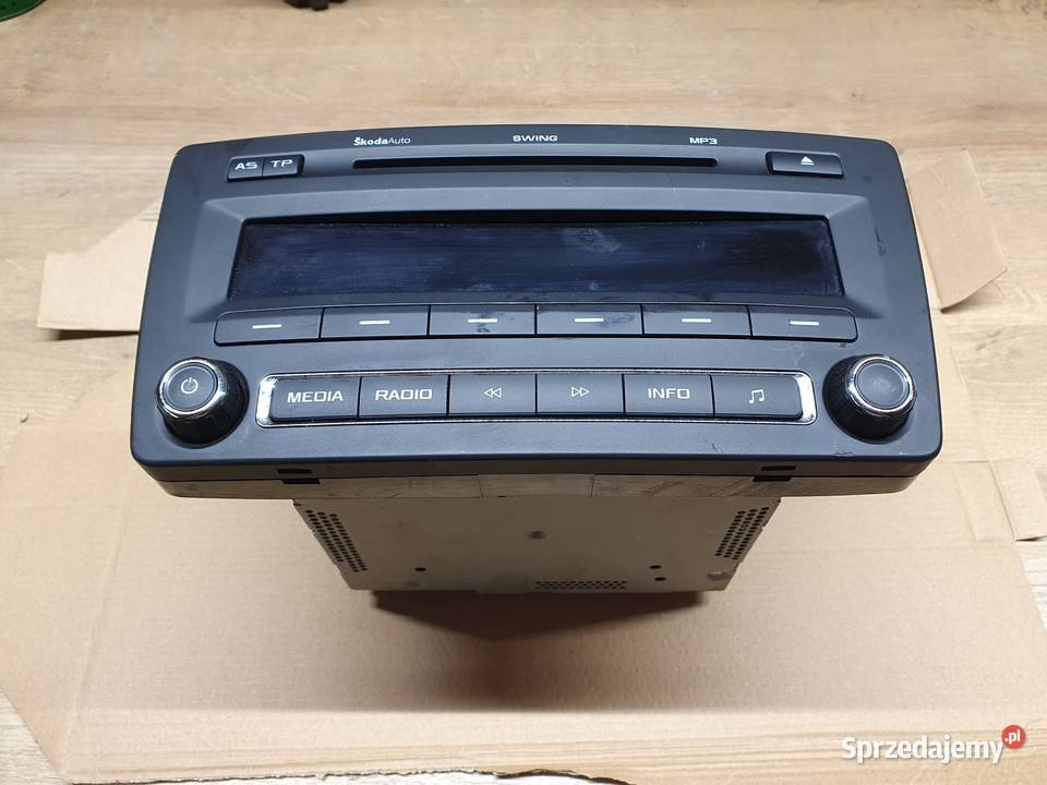 SKODA OCTAVIA 2 II LIFT RADIO RADIOODTWARZACZ Międzychód