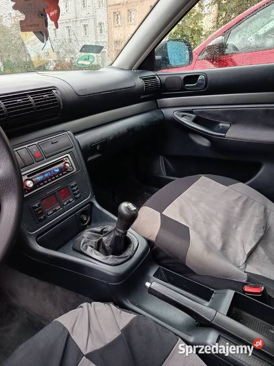 Audi a4 B5 1996 16 benzyna nieuszkodzony Kielce