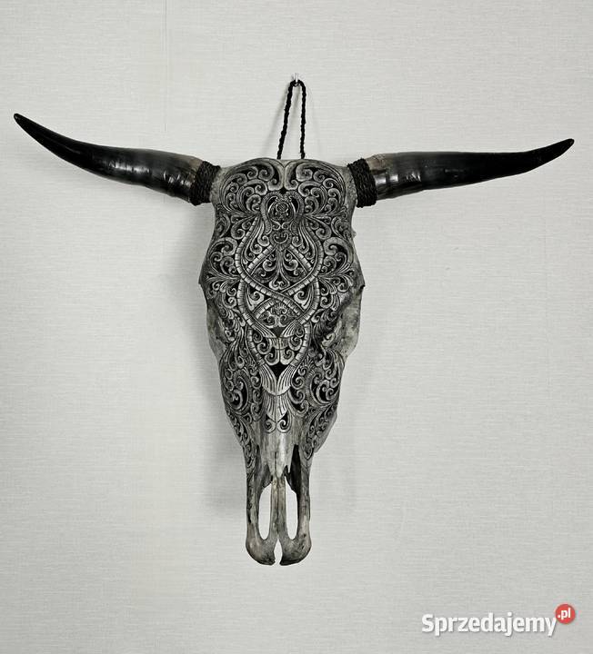 UNIKATRzeźbiona duża czaszka byka rękodzieło