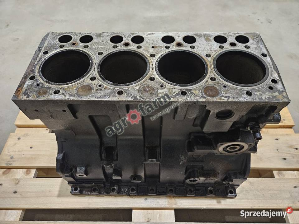 Blok silnika Massey Ferguson 6614 6612 6613 Byków