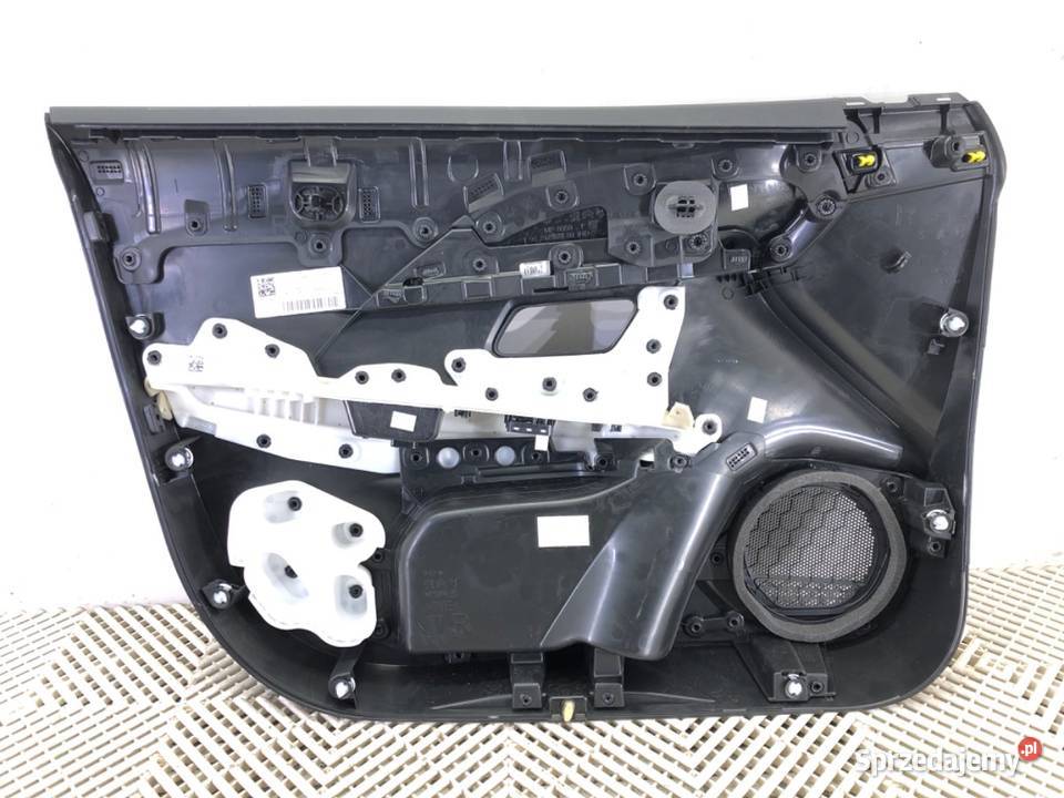 BOCZEK DRZWI PRZÓD PRAWY PEUGEOT 208 II osobowe