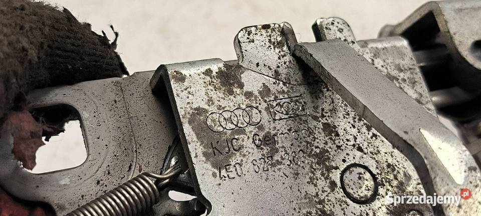 DOCIĄG KLAPY AUDI A8 D3 4E08273830 osobowe Lipno