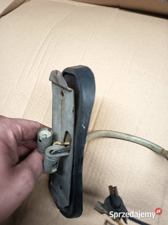 Lampa tylna syrena 104 105 Bosto r20 Gostyń