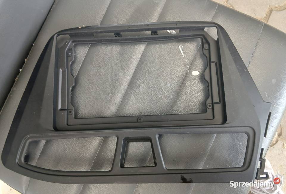 Ramka radio Hyundai i20 Świecie