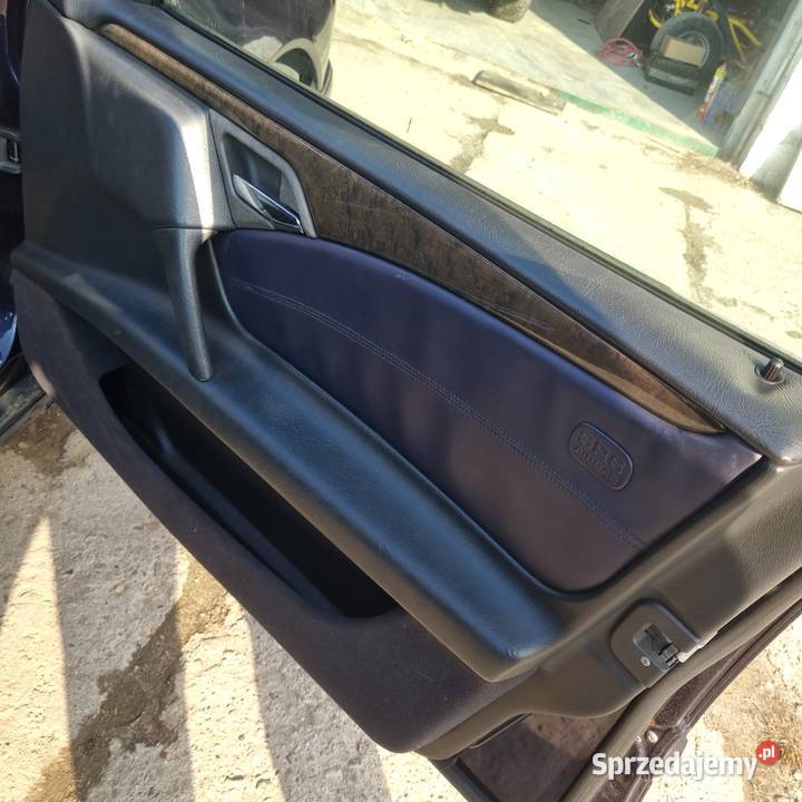Fotele skóra W210 AMG DESIGNO boczki czarna