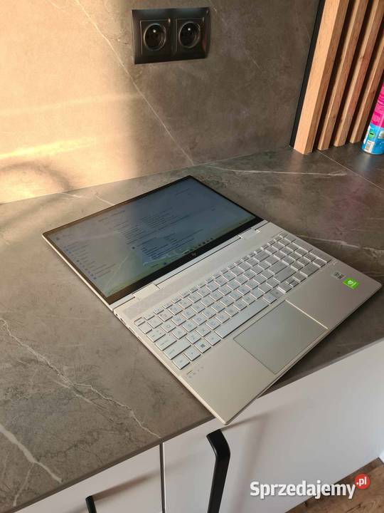 Laptop HP Envy x360 Convertible unikat srebny z