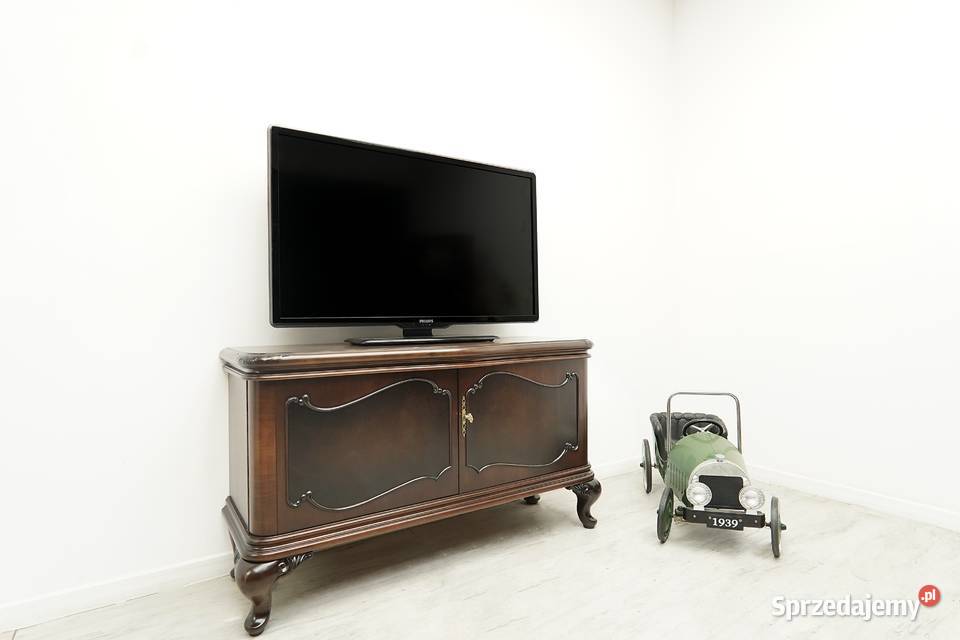 Zabytkowa komoda z lat 40tych w stylu Jerka