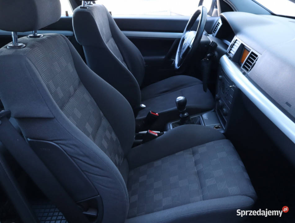 Opel Vectra 22 DTI 16V światła przeciwmgielne Łódź