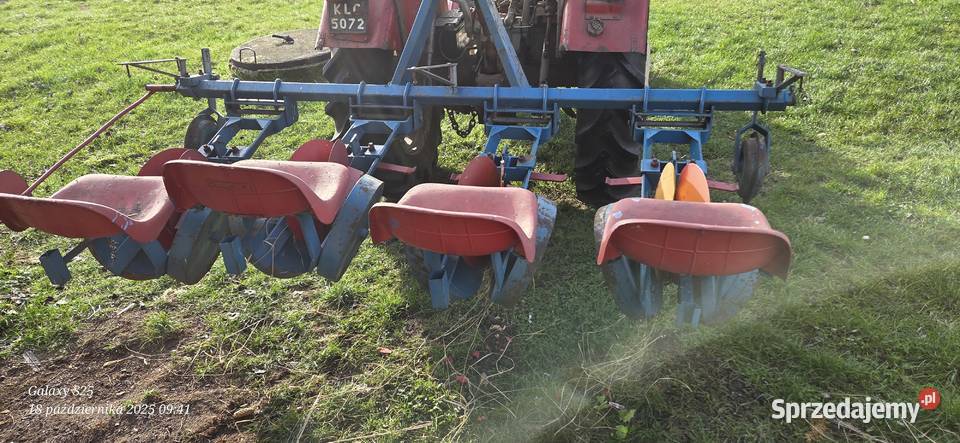 Sprzedam sadzarke do warzyw 4 rzedowa Siewniki i sadzarki Kalisz