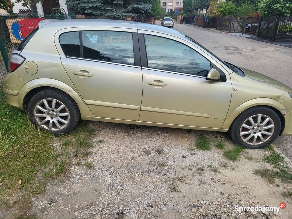 SPRZEDAM OPEL ASTRA H Rok produkcji 2004