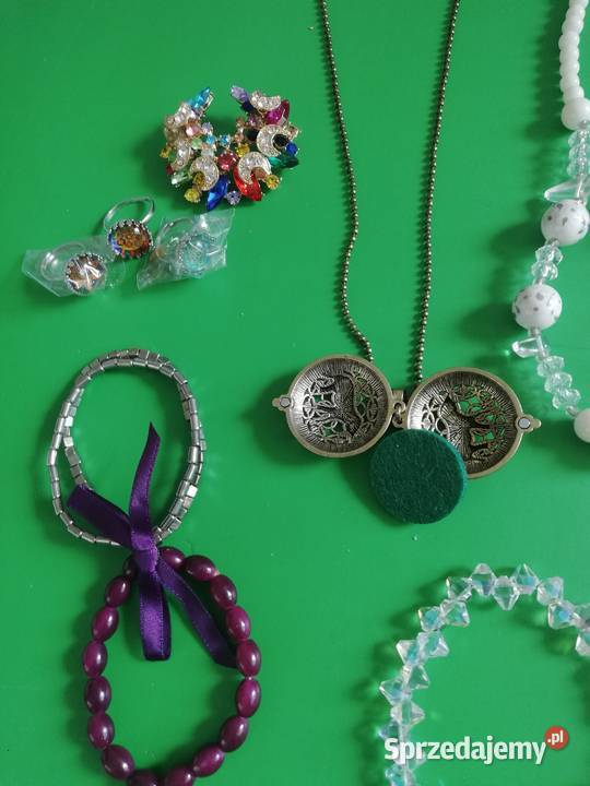 Ozdoby błyskotki kobiet