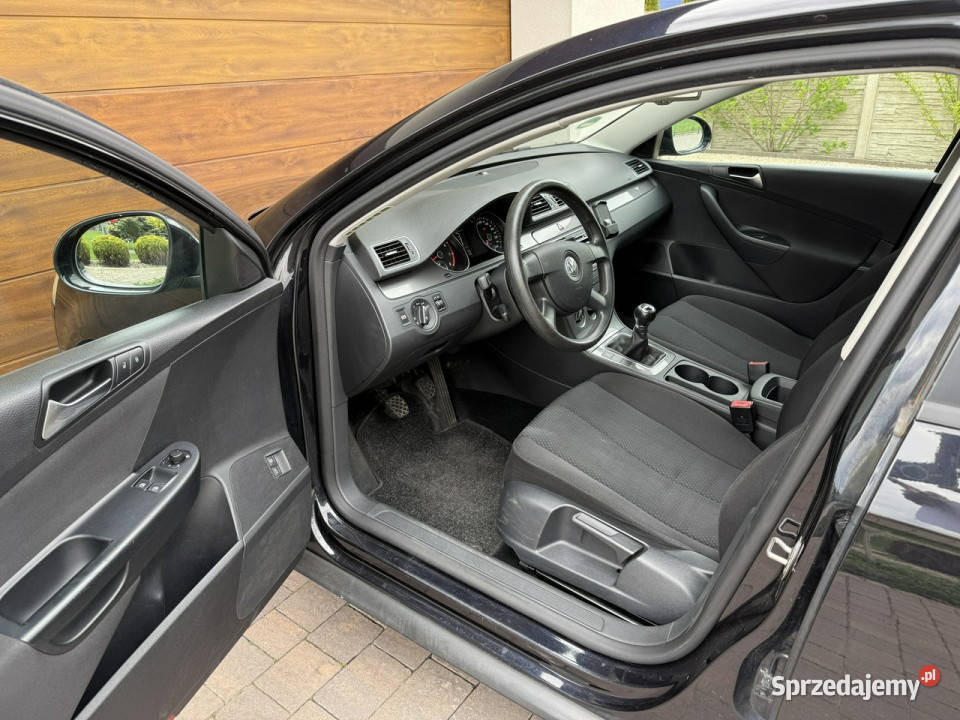 Volkswagen Passat 09r 16 MPI sedan z Niemiec Sedan / Limuzyna Konradów
