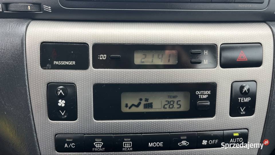 Toyota corolla w super stanie 111KM Wieliczka sprzedam