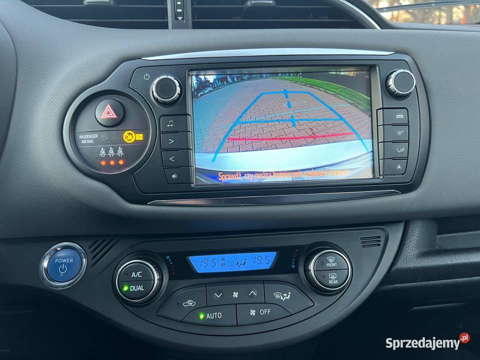 Toyota Yaris Hybryda LPG Wiązowna sprzedam