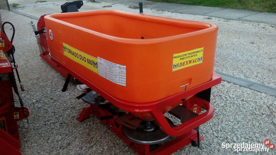Rozsiewacz Nawozów Tornado 600L850 LIFT Pasturka sprzedam