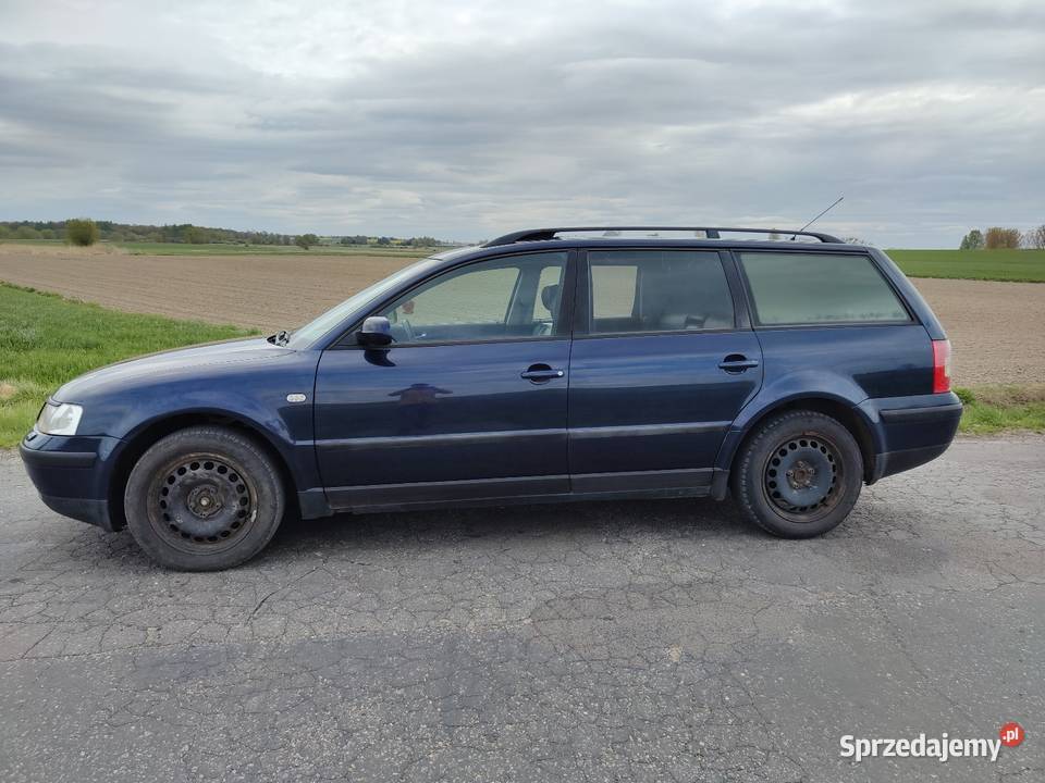 Passat B5 18t granatowy Passat Hrubieszów