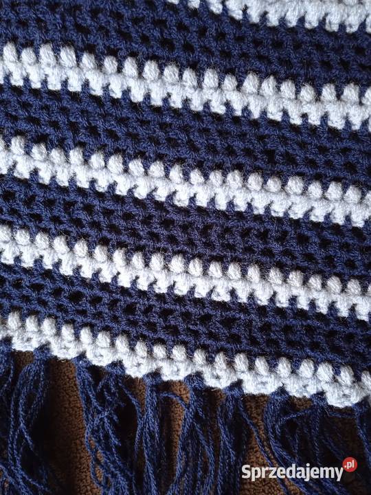 Chusta z włóczki szydełkowa ręczna robota