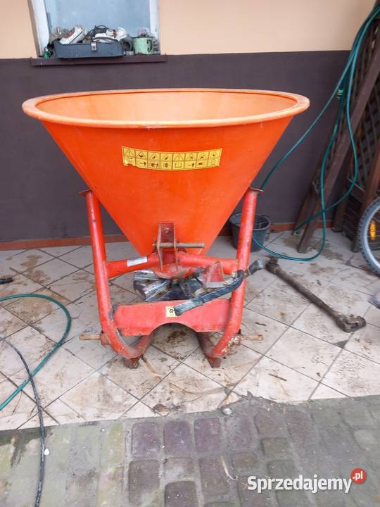 Rozsiewacz nawozu STRUMYK 350 l stan bard Rozsiewacze nawozów Dąbrowa Biskupia