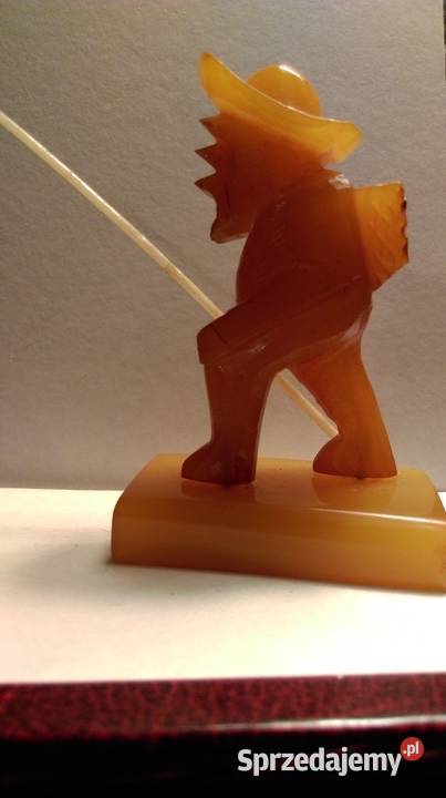 SprzedamRzeźba Rybak z wędkąBursztynbakelit kujawsko-pomorskie Nakło nad Notecią
