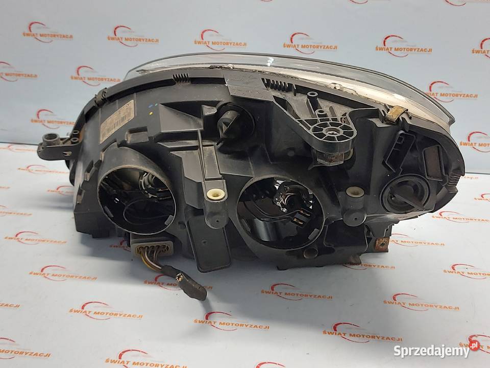 MERCEDES CLC CL203 10r lampa prawa przód Kielce