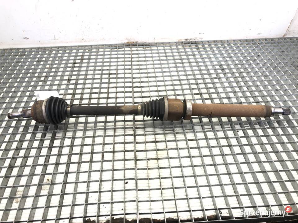 PÓŁOŚ PRAWY PRZÓD FORD FOCUS III 16 105 PRZEGUB