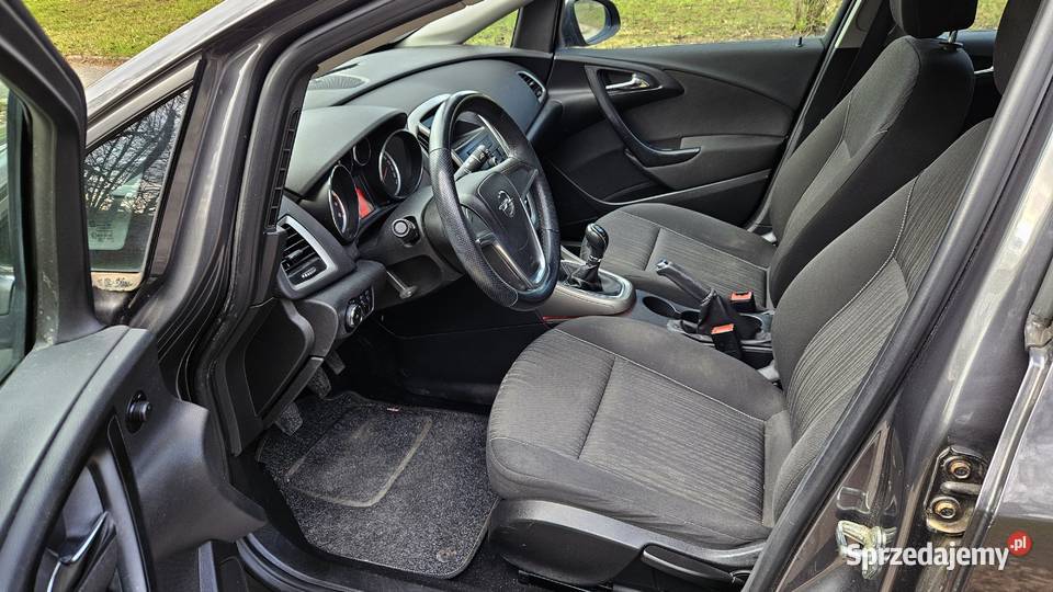 Opel Astra 2012r 14 benzyna zadbany serwisowany Wrocław