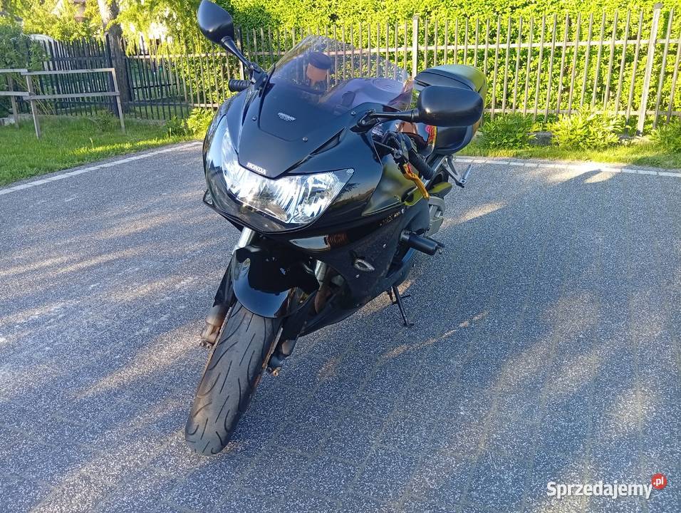 Honda CBR 929 nieuszkodzony Honda Cisie