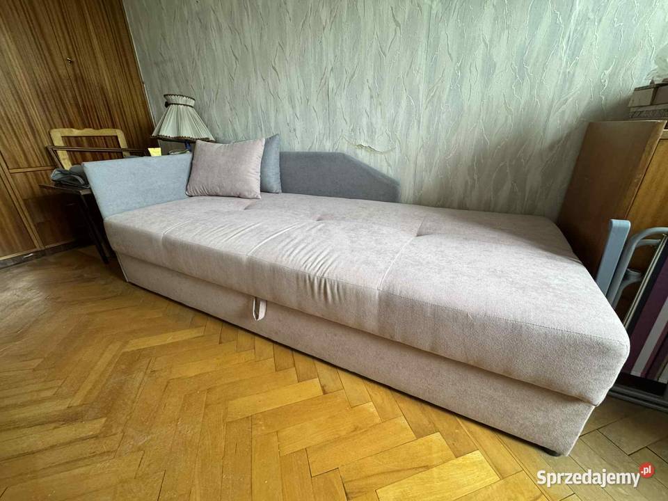Łóżko tapicerowane sofa w pudrowym różu z łódzkie Pabianice