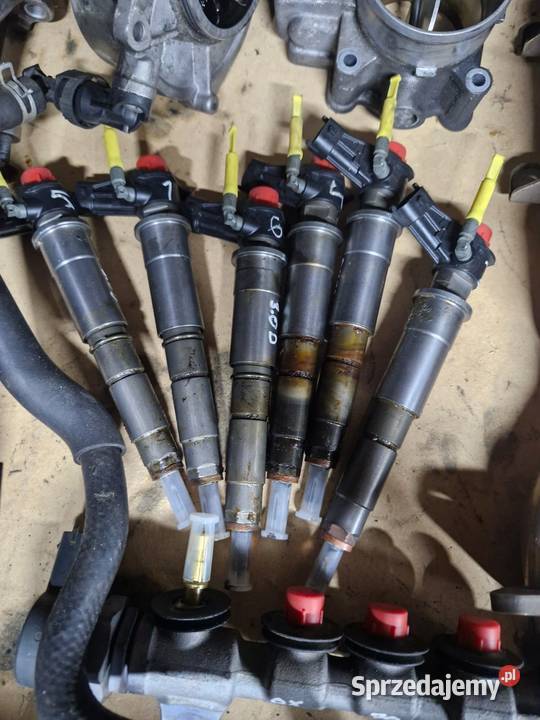 Wtryskiwacz INFNITI FXQX70 30 D