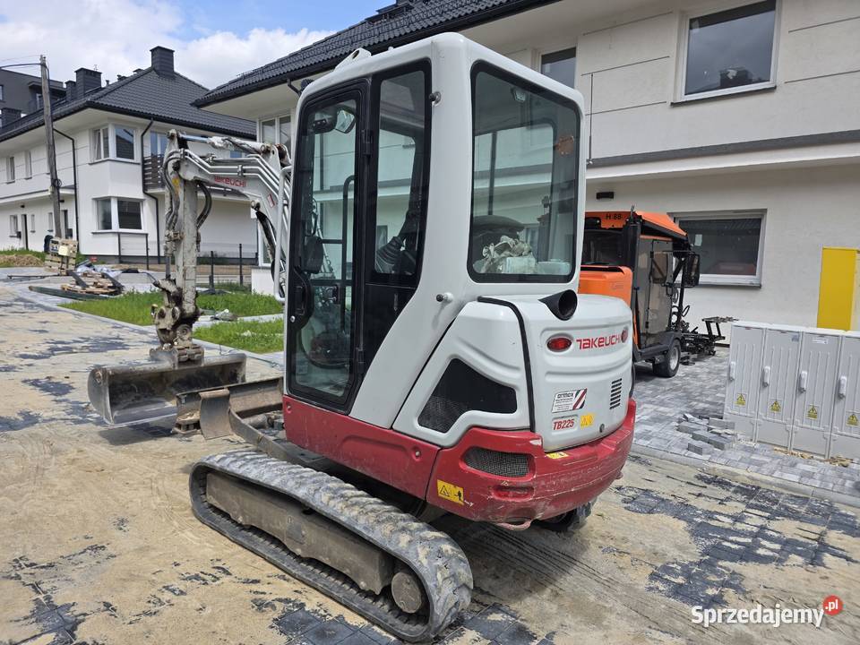 koparka TAKEUCHI TB 225 Łubie