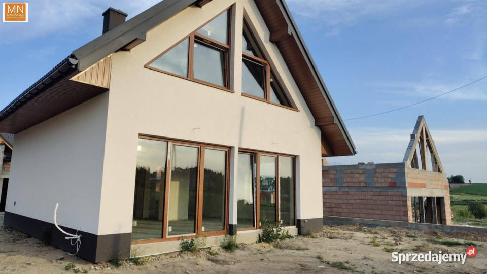 Dom wolnostojący Dojazdów 159m2 pustak