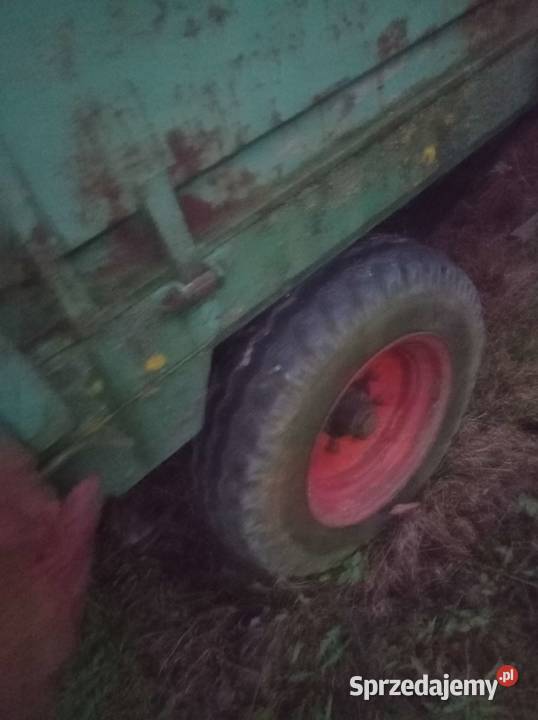 Sprzedam rozrzutnik obornika 4 tony Rozrzutniki obornika wielkopolskie Kwilcz