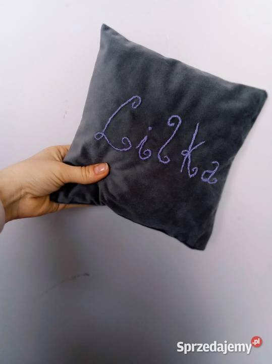 Spersonalizowane poduszki haft ręczny Poznań