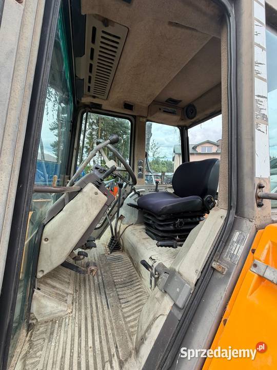 Renault 14554 Claas 616 MWM 10354 Valtra N121 Pneumatyczne siedzenie sprzedam