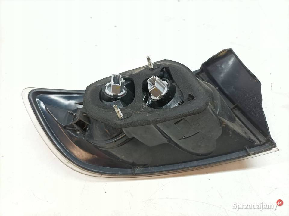 LAMPA TYŁ PRAWA SEDAN Mazda 3 I 20032009