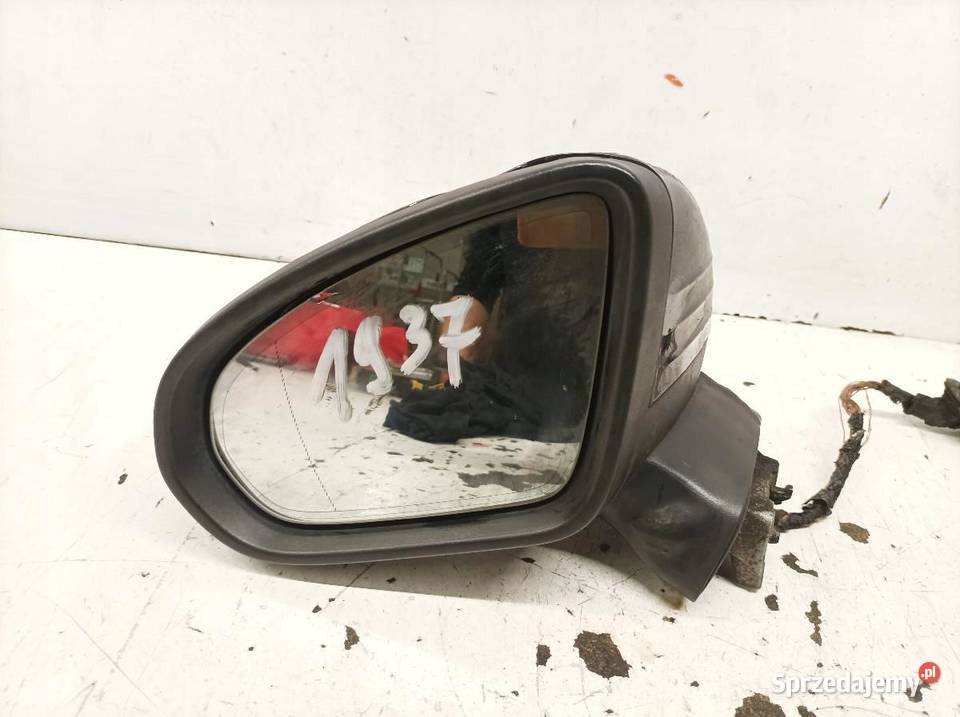 LUSTERKO LEWE 15PIN EUROPA USZKODZONE Mercedes