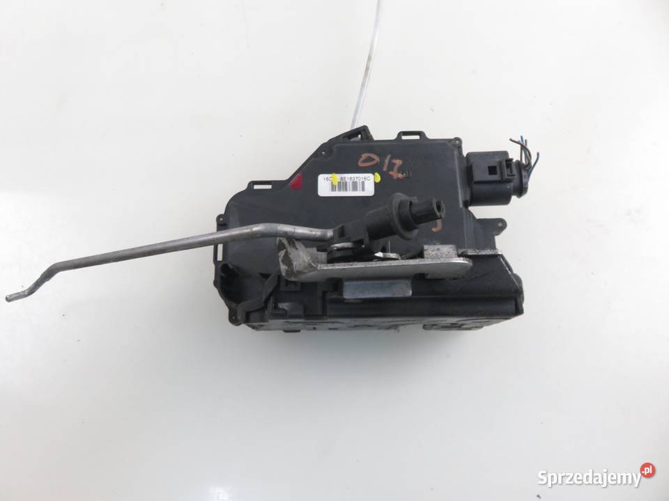 ZAMEK PRAWY PRZEDNI AUDI A4 B6 8E1837016C osobowe