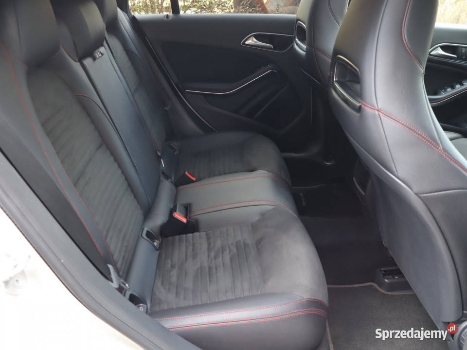 Mercedes CLA 200 mazowieckie
