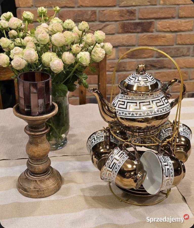 129 Zestaw herbaciany 6 filiżanek ze spodkiem Filiżanki i spodki Zabrze