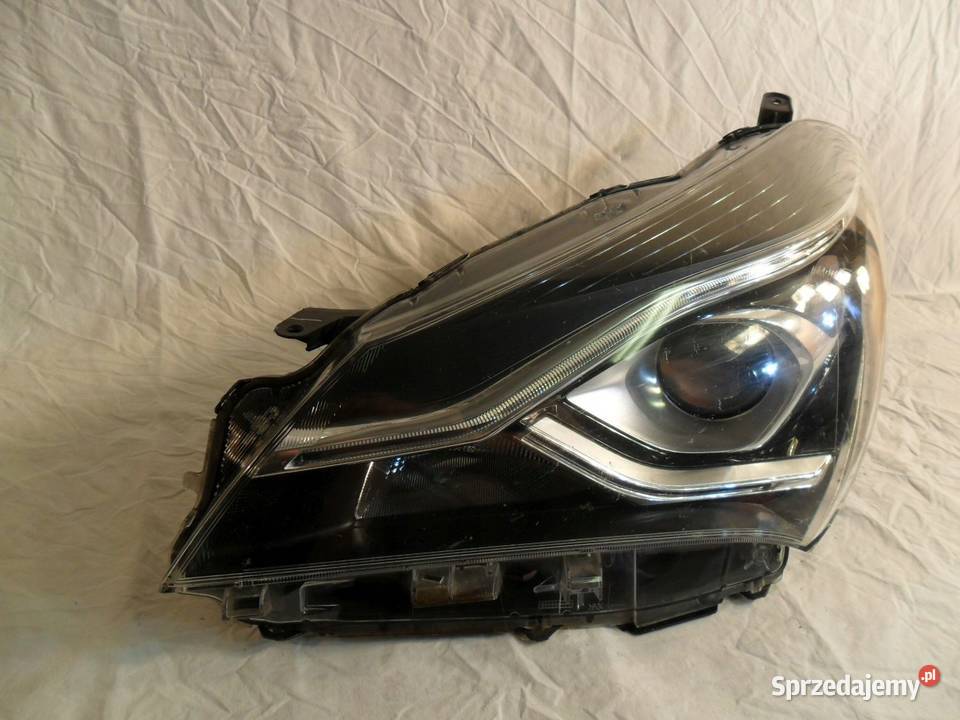 Toyota Yaris III 1719 reflektor lewy przedni Nowy Tomyśl