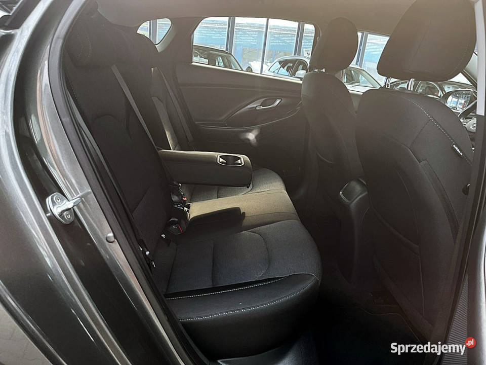 Hyundai i30 FASTBACK AUTOMAT 160 NaviKameraLed i30