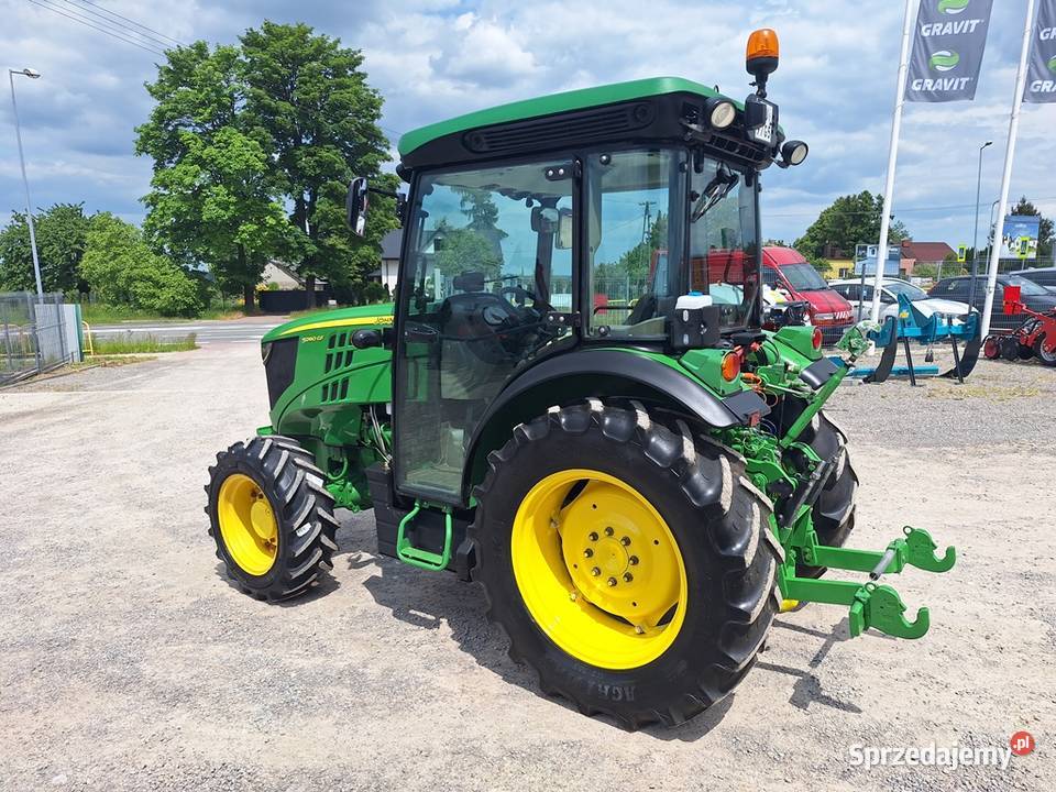 Ciągnik sadowniczy John Deere 5090 GF świętokrzyskie Lipnik sprzedam