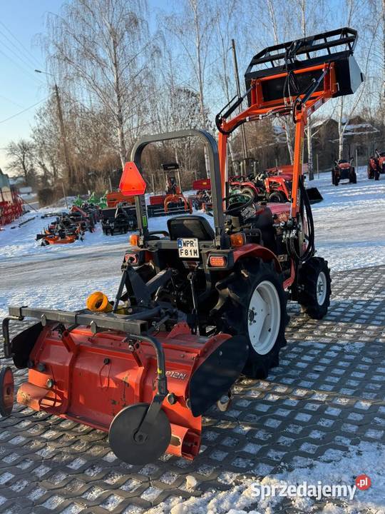 KUBOTA NB21 4X4 21hp REWERS Wspomaganie Asystent mazowieckie Biskupice sprzedam
