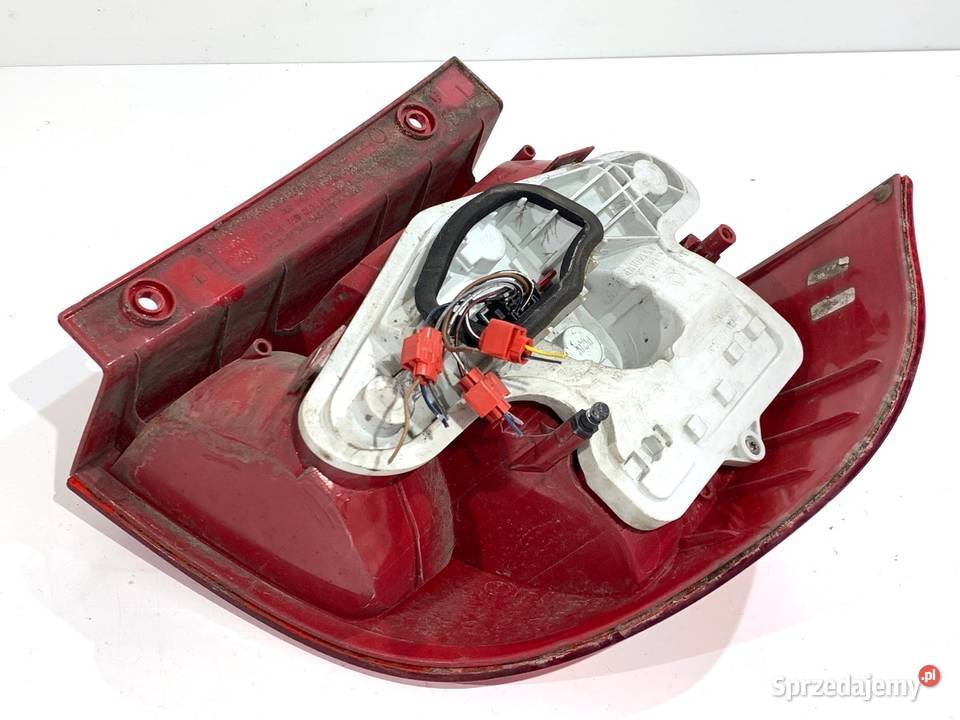 LAMPA LEWY TYŁ SKODA YETI 5L0945095 Crossover Lampy tylne sprzedam