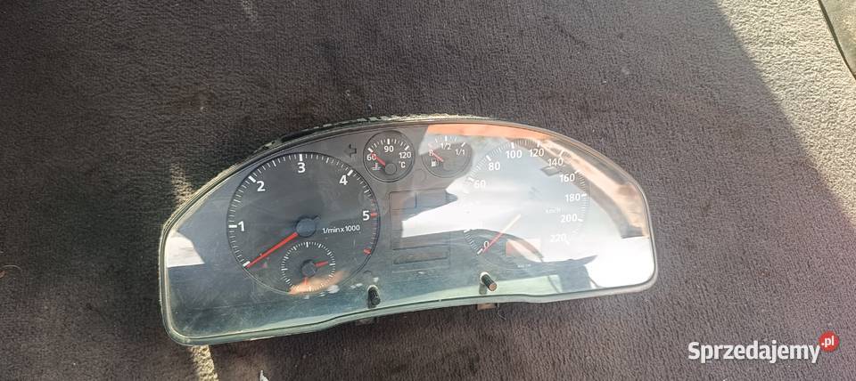 Licznik 8D0 919 033 A Audi A4 B5 a18 Myszków