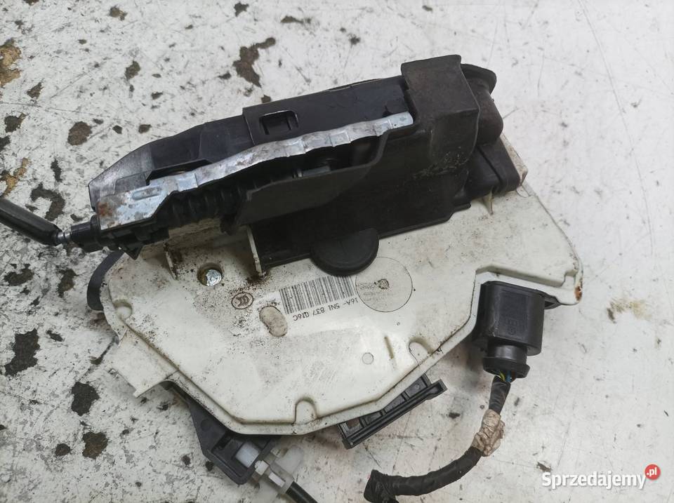 ZAMEK DRZWI PRAWY PRZÓD 5N1837016C Skoda Superb