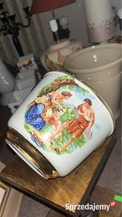 Osłonka Doniczka ze scenami w 2 medalionach Made Porcelana i szkło Gdańsk