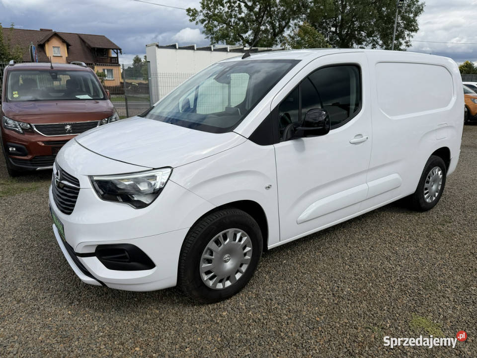 Opel Combo klima navi automat 12